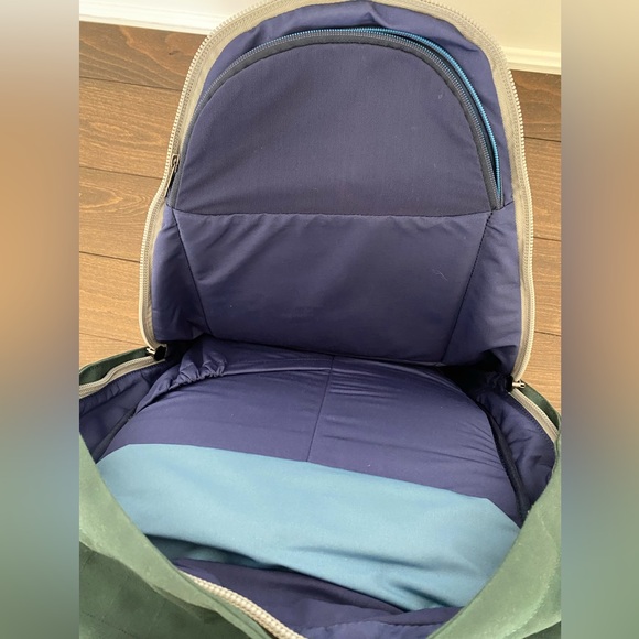 Bellroy Classic Backpack Plus - Picture 4 of 4